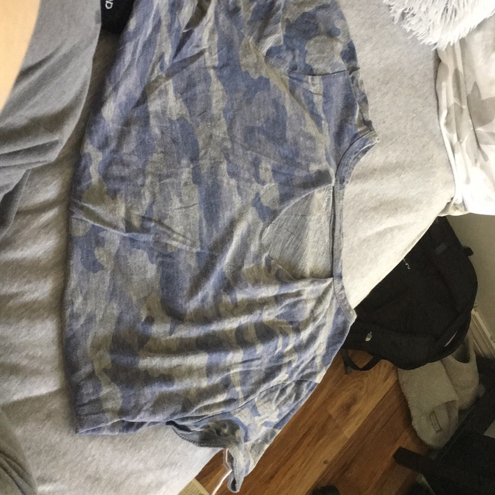 V neck cut out tshirt